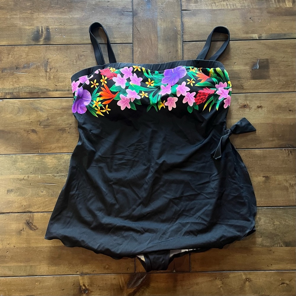 NEW Plus Size Le Cove 1 pc Swimsuit Size 20W